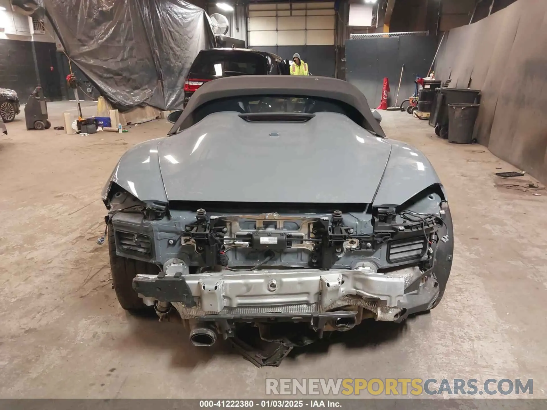 17 Photograph of a damaged car WP0CC2A83PS222034 PORSCHE 718 SPYDER 2023