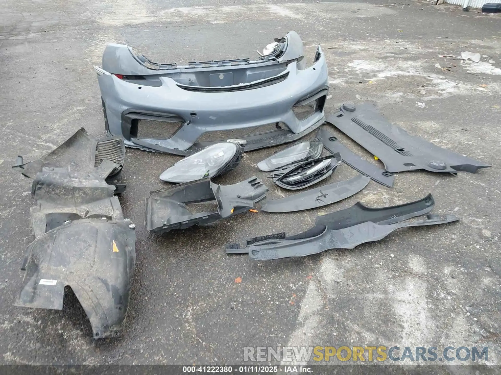 22 Photograph of a damaged car WP0CC2A83PS222034 PORSCHE 718 SPYDER 2023