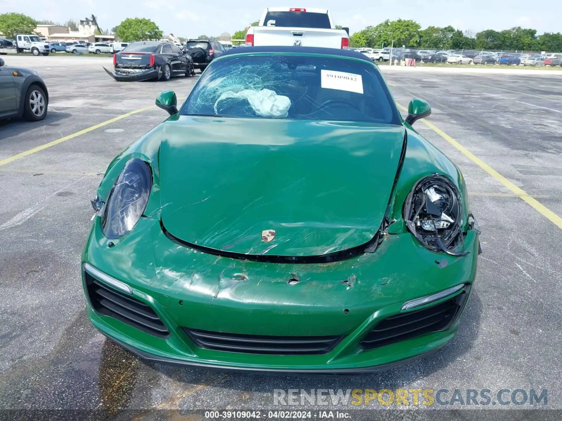 6 Photograph of a damaged car WP0CA2A94HS142371 PORSCHE 911 2017