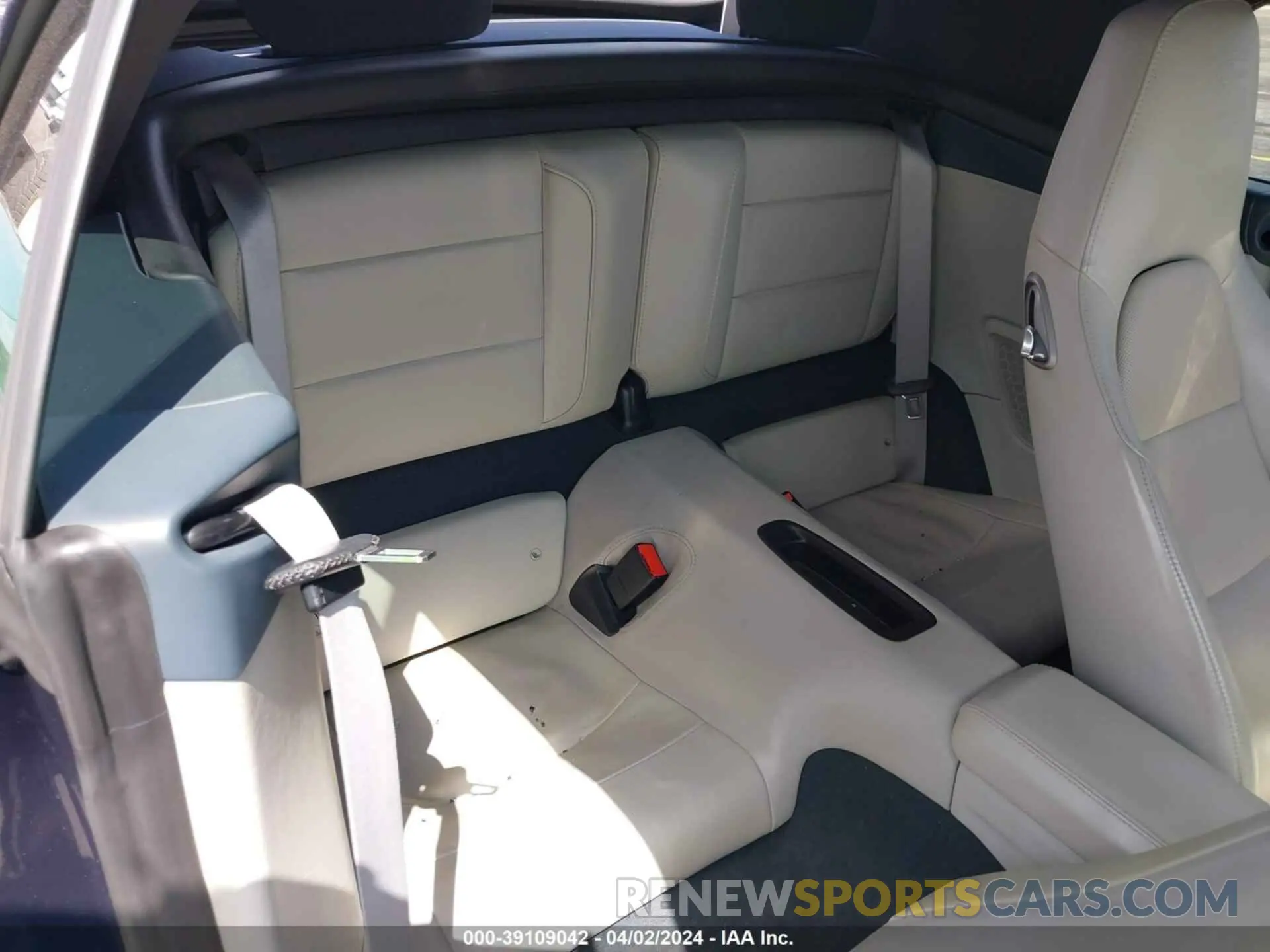 8 Photograph of a damaged car WP0CA2A94HS142371 PORSCHE 911 2017