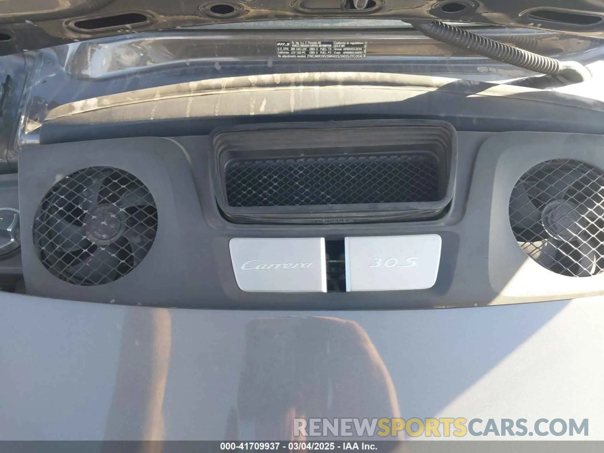 10 Photograph of a damaged car WP0AB2A90KS114837 PORSCHE 911 2019