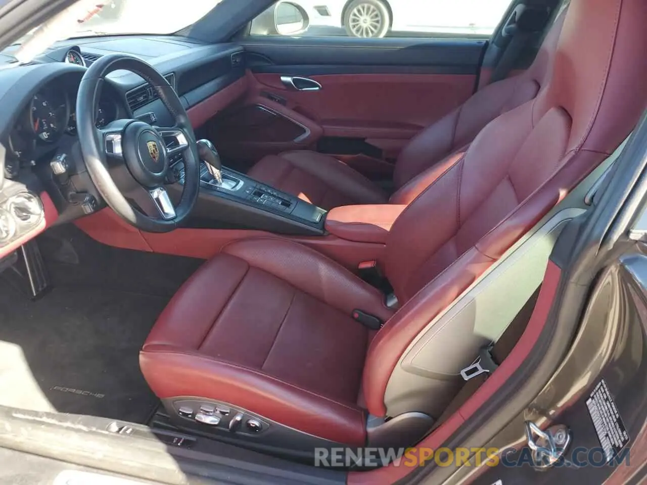 7 Photograph of a damaged car WP0AB2A91KS115706 PORSCHE 911 2019
