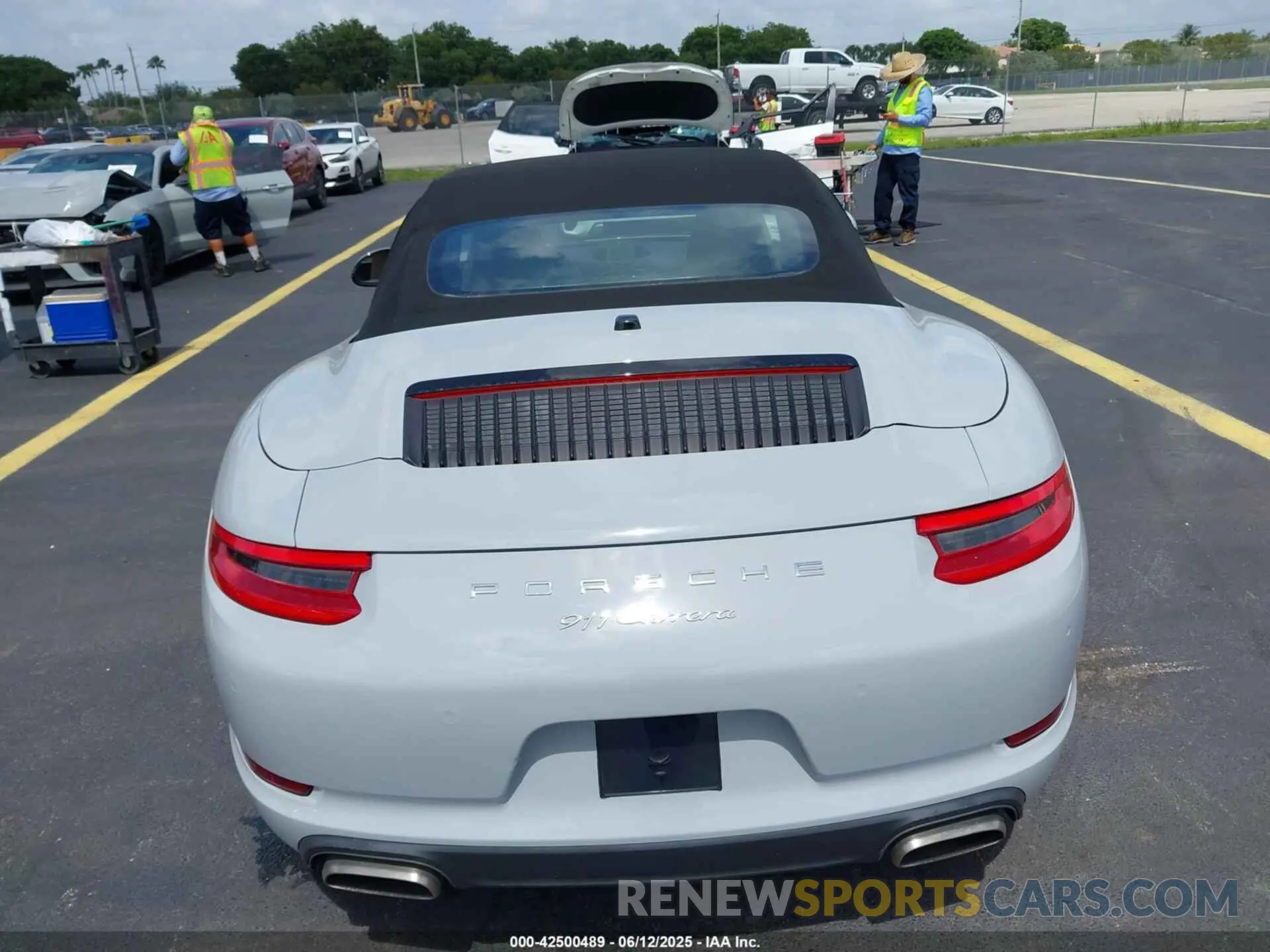 16 Photograph of a damaged car WP0CA2A98KS129145 PORSCHE 911 2019