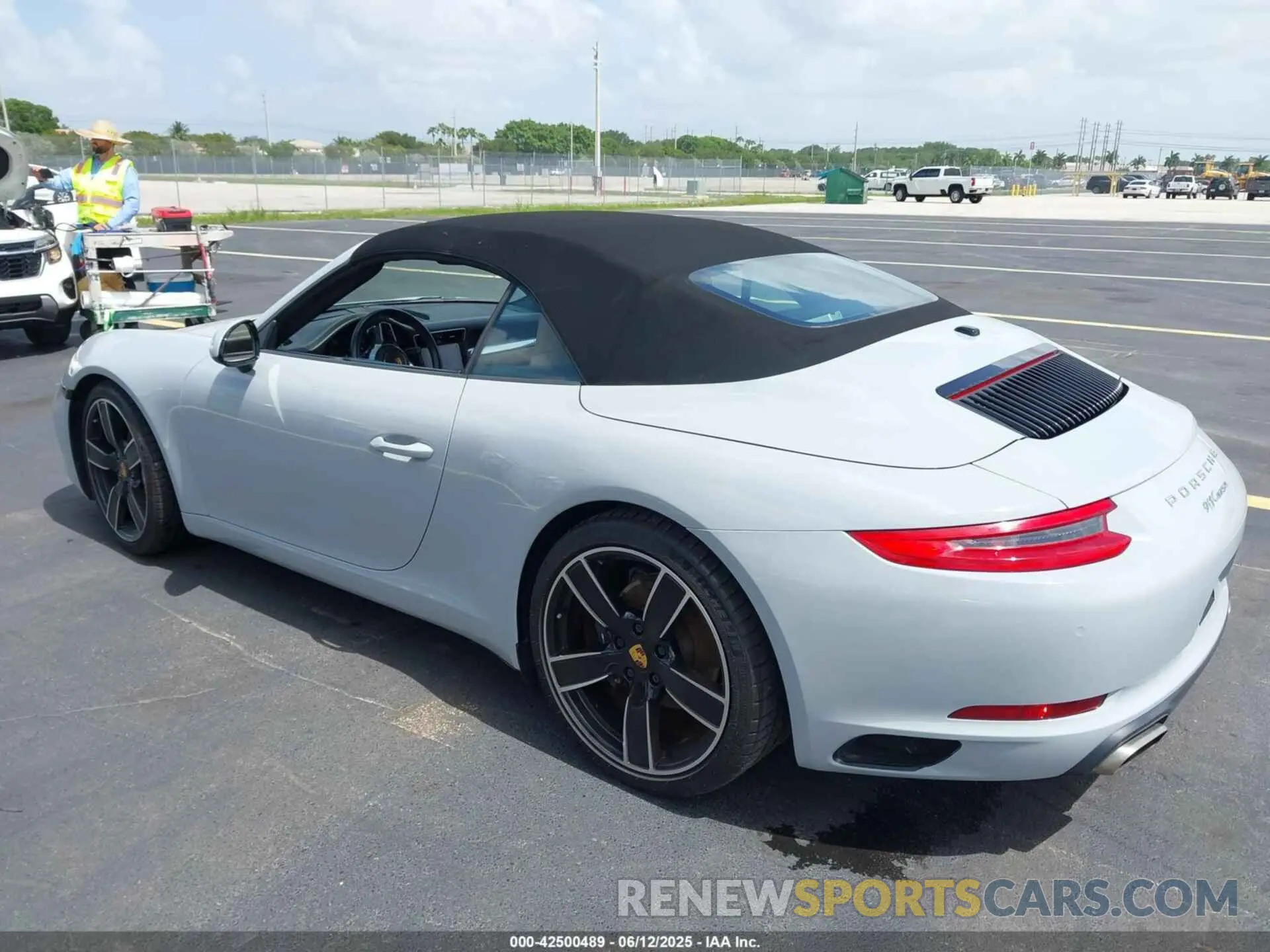 3 Photograph of a damaged car WP0CA2A98KS129145 PORSCHE 911 2019