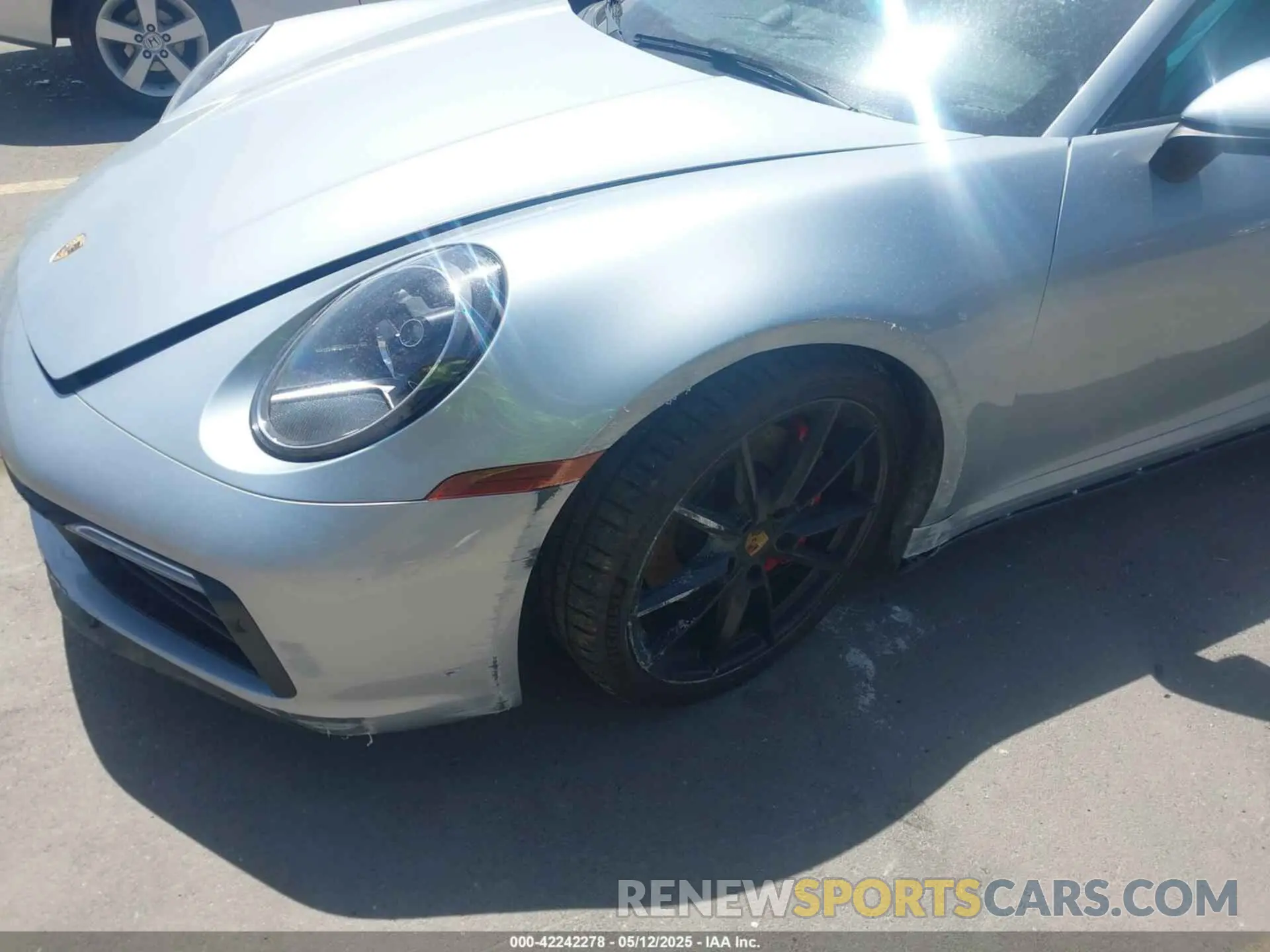 6 Photograph of a damaged car WP0AB2A90LS229570 PORSCHE 911 2020