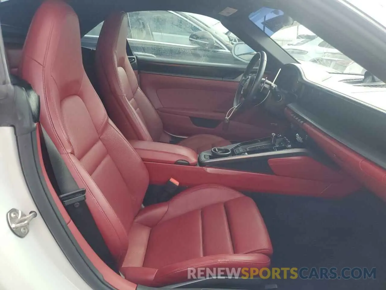 10 Photograph of a damaged car WP0CA2A90LS251516 PORSCHE 911 2020