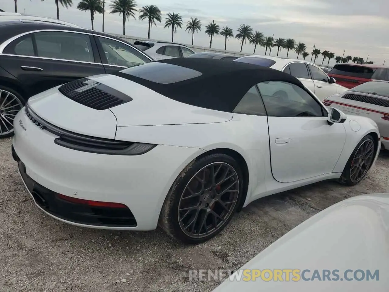 3 Photograph of a damaged car WP0CA2A90LS251516 PORSCHE 911 2020