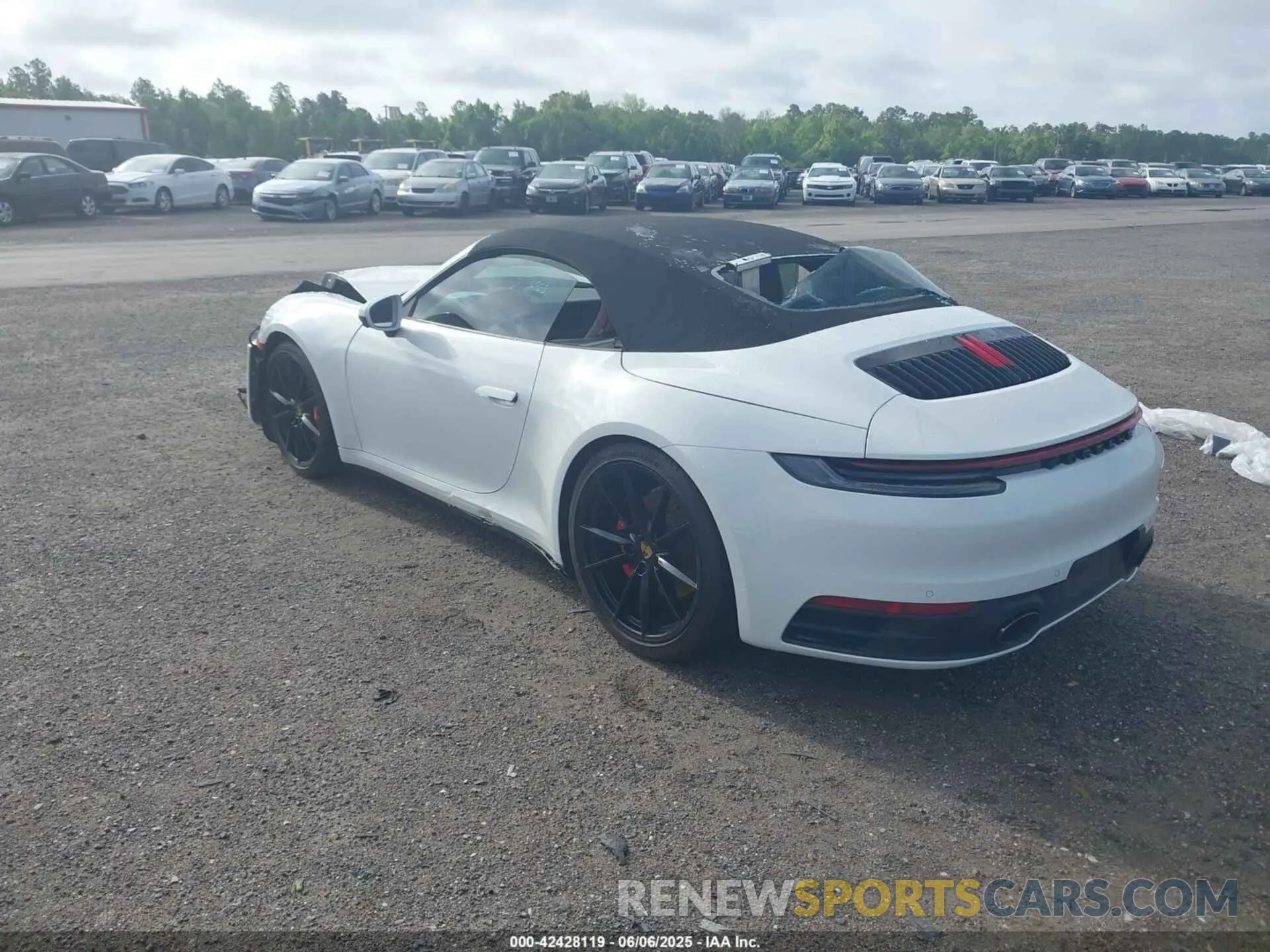 3 Photograph of a damaged car WP0CB2A90LS263324 PORSCHE 911 2020