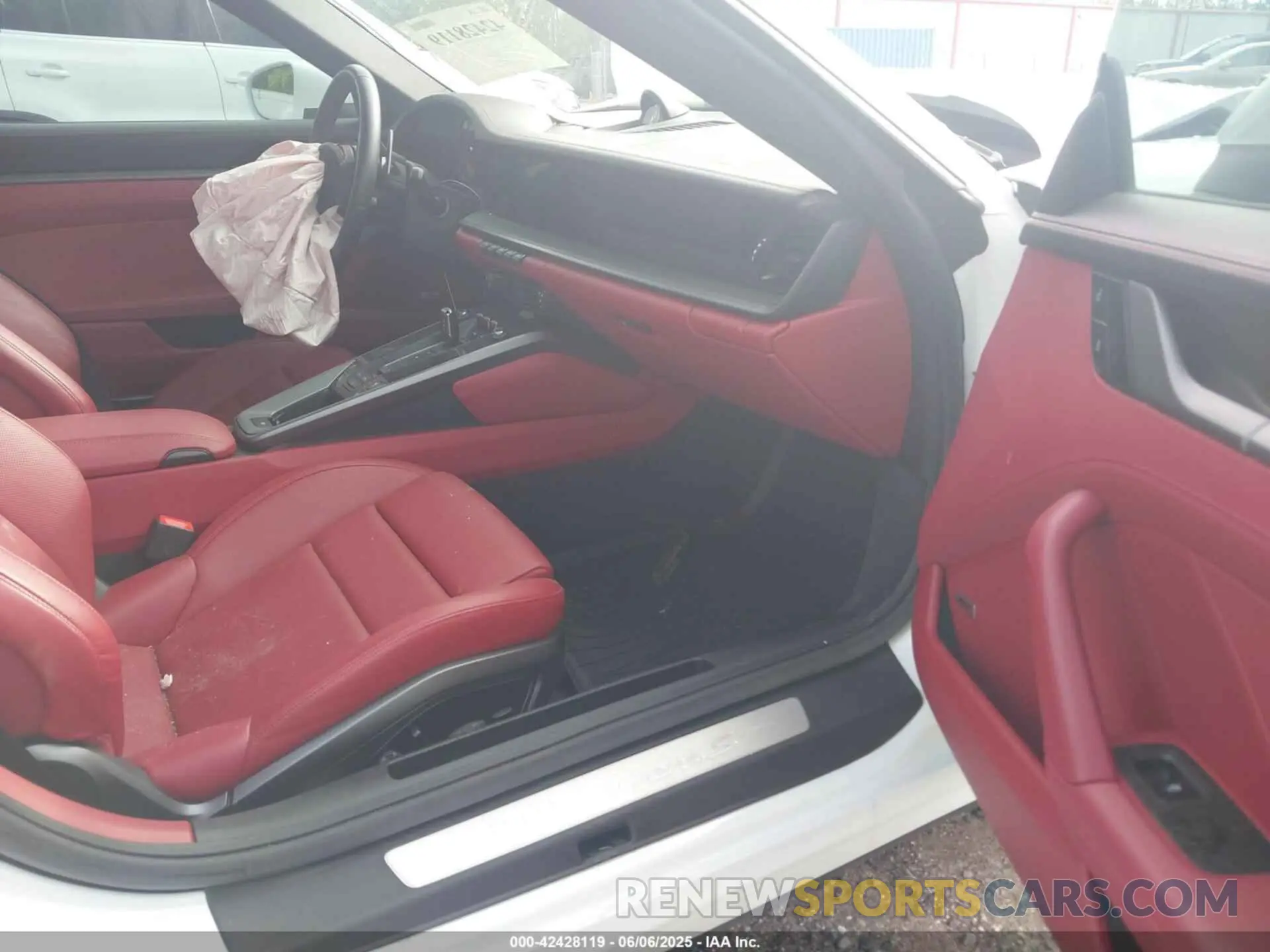 5 Photograph of a damaged car WP0CB2A90LS263324 PORSCHE 911 2020