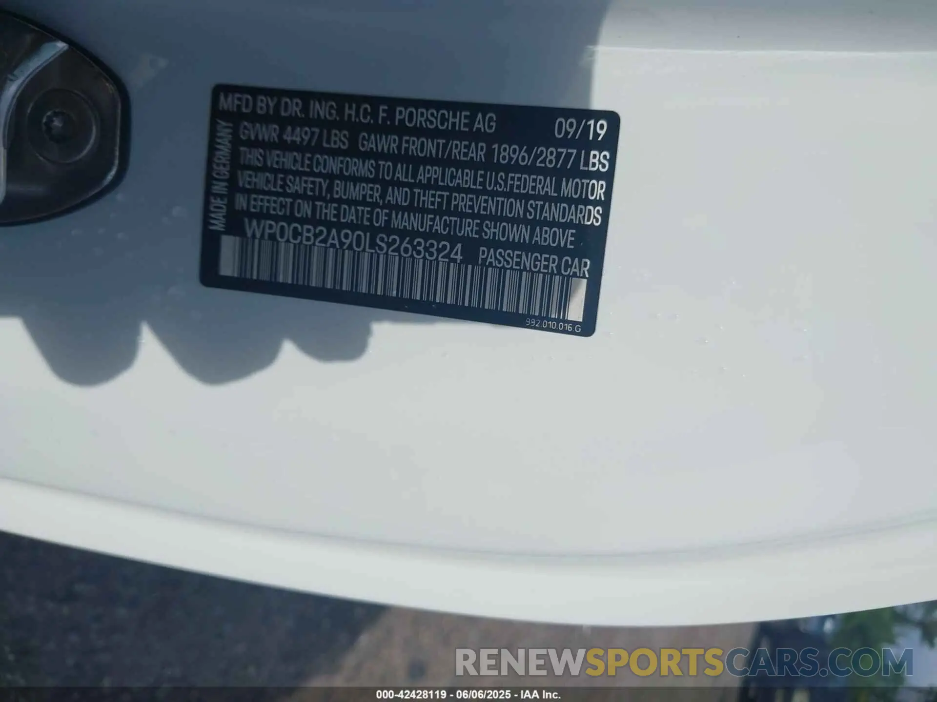9 Photograph of a damaged car WP0CB2A90LS263324 PORSCHE 911 2020