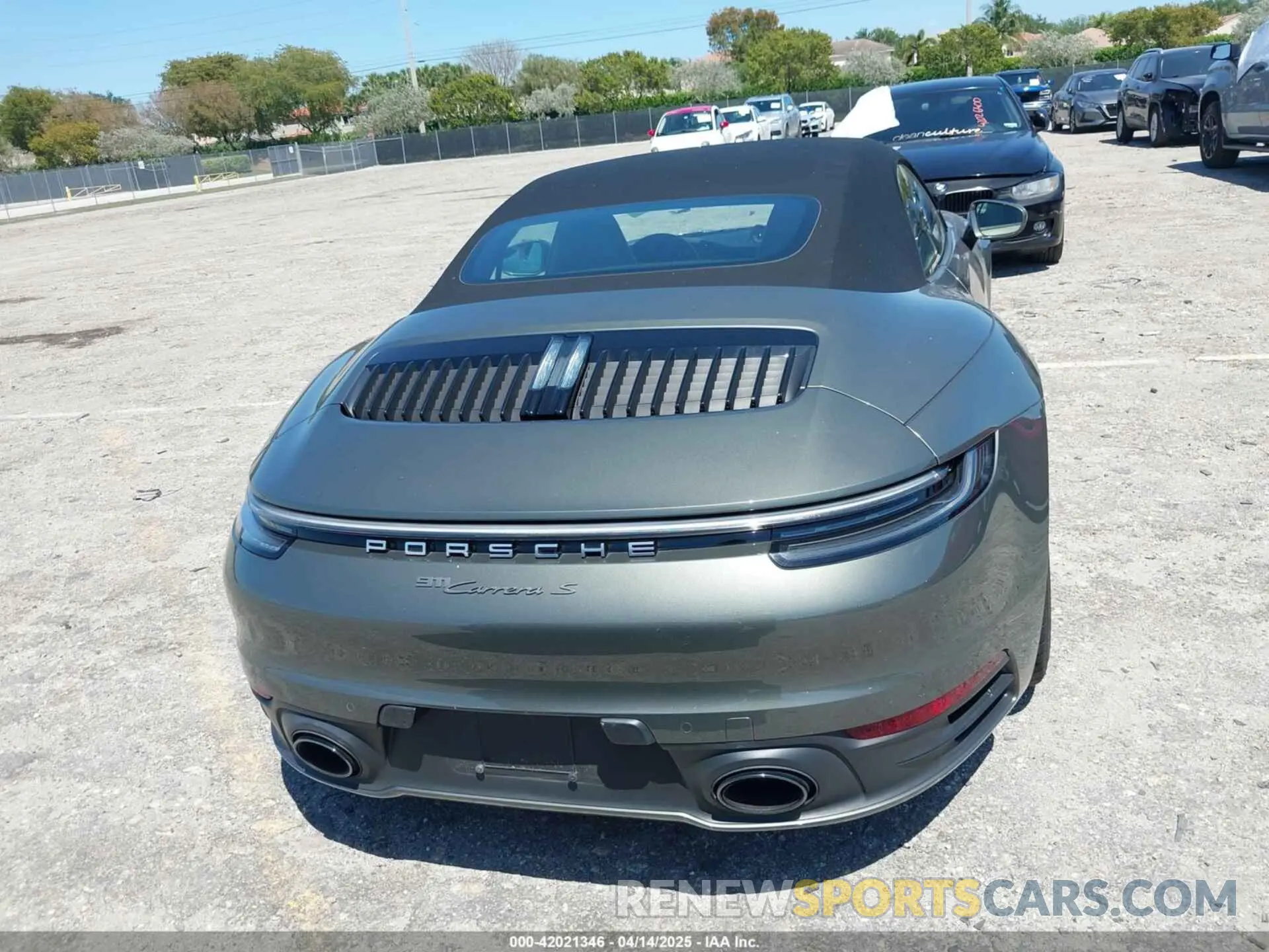 16 Photograph of a damaged car WP0CB2A97LS263238 PORSCHE 911 2020