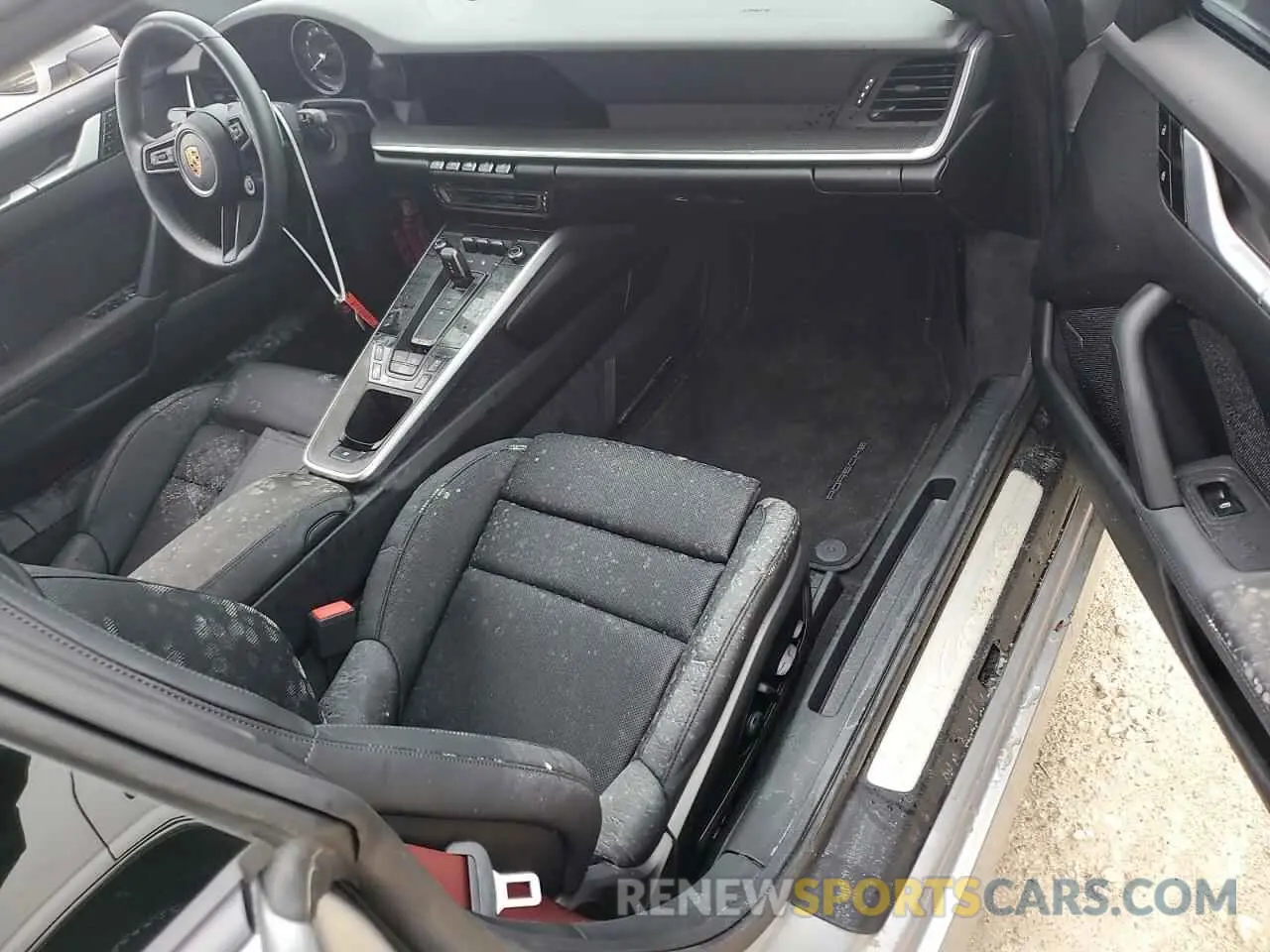 8 Photograph of a damaged car WP0AB2A9XMS221638 PORSCHE 911 2021