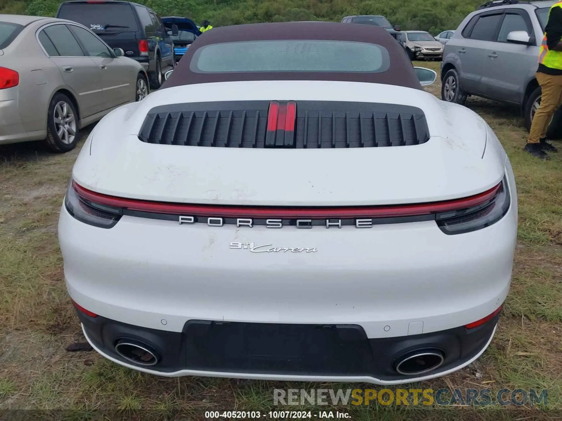 15 Photograph of a damaged car WP0CA2A91MS239859 PORSCHE 911 2021