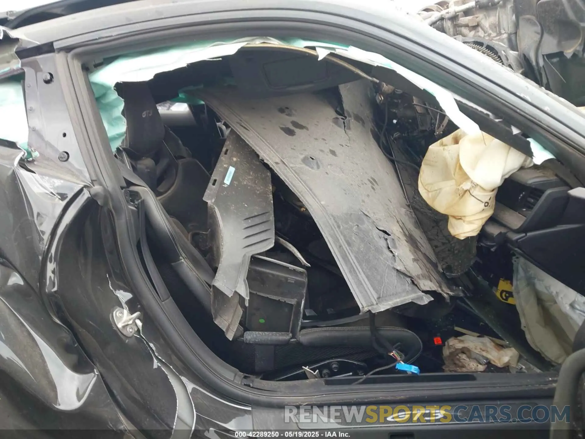 5 Photograph of a damaged car WP0AC2A95NS268851 PORSCHE 911 2022