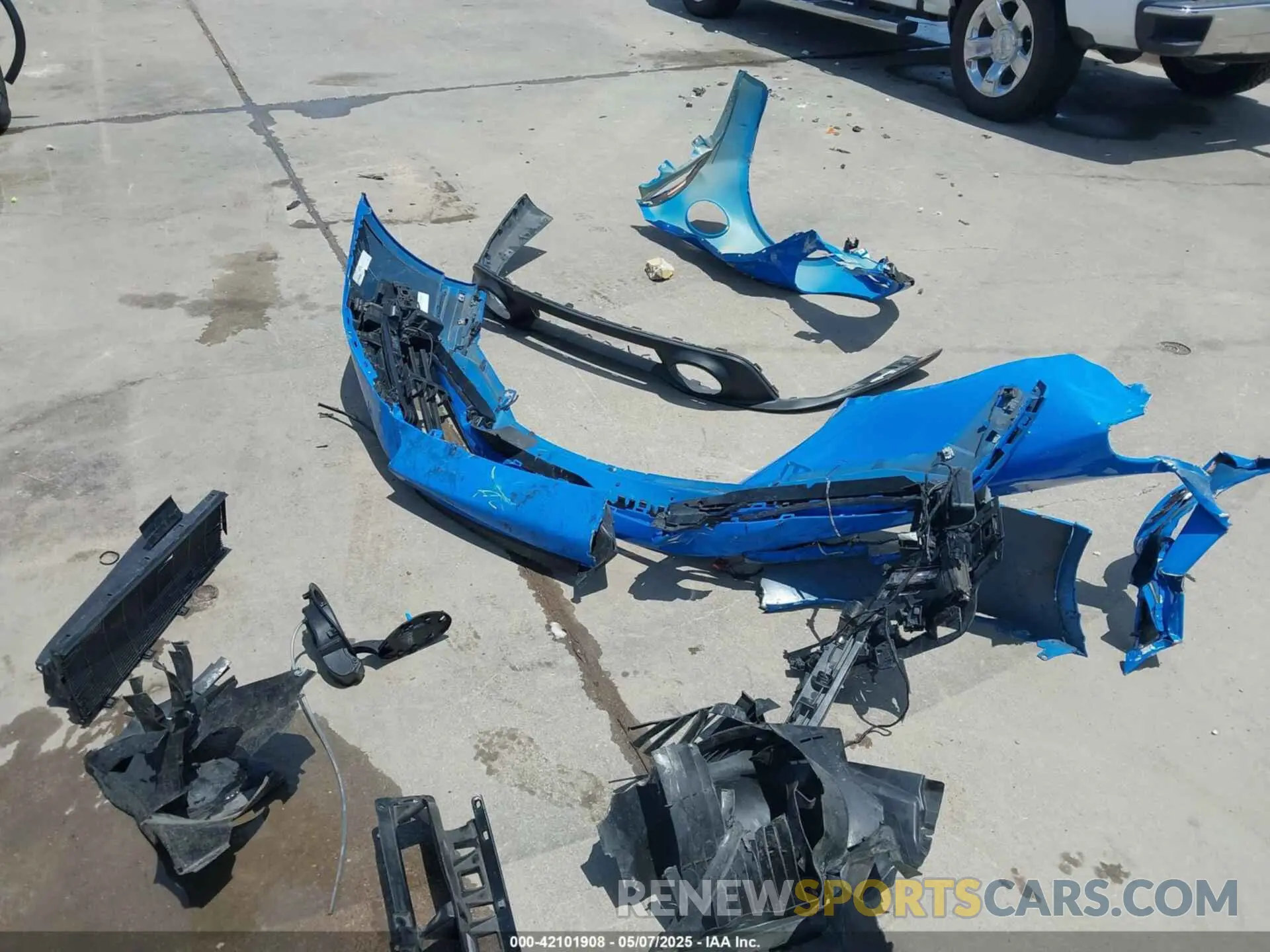 12 Photograph of a damaged car WP0AD2A92NS254256 PORSCHE 911 2022