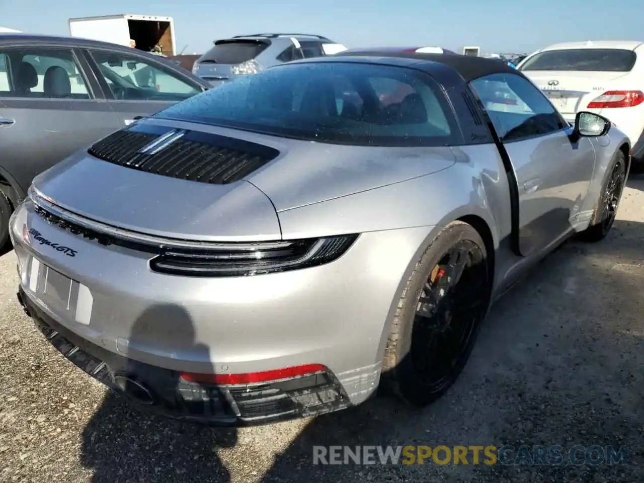 4 Photograph of a damaged car WP0BB2A91NS231707 PORSCHE 911 2022