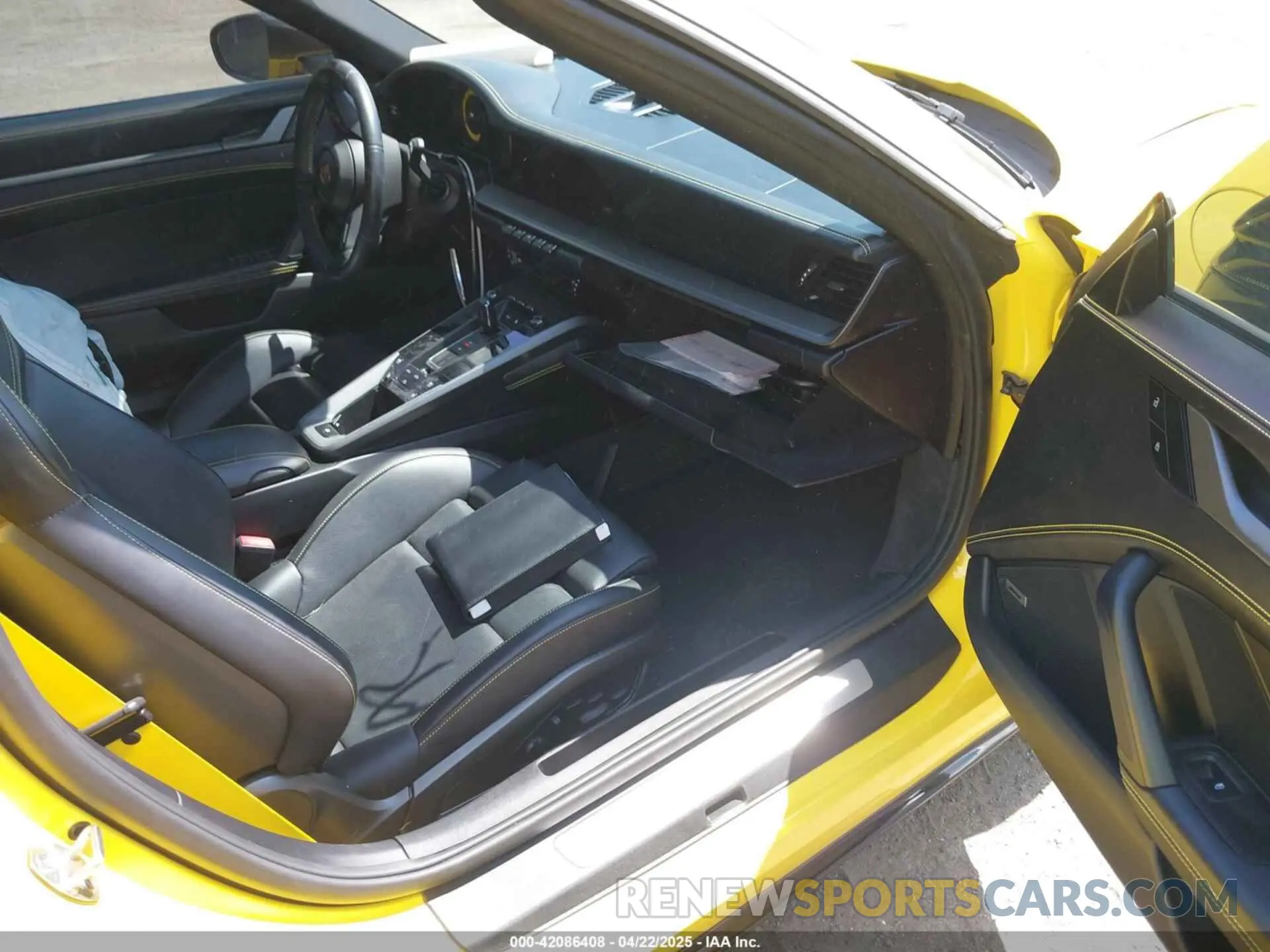 5 Photograph of a damaged car WP0CB2A92NS245314 PORSCHE 911 2022
