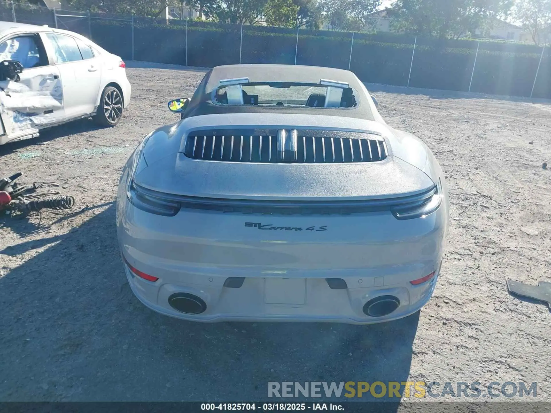 15 Photograph of a damaged car WP0CB2A95NS244660 PORSCHE 911 2022