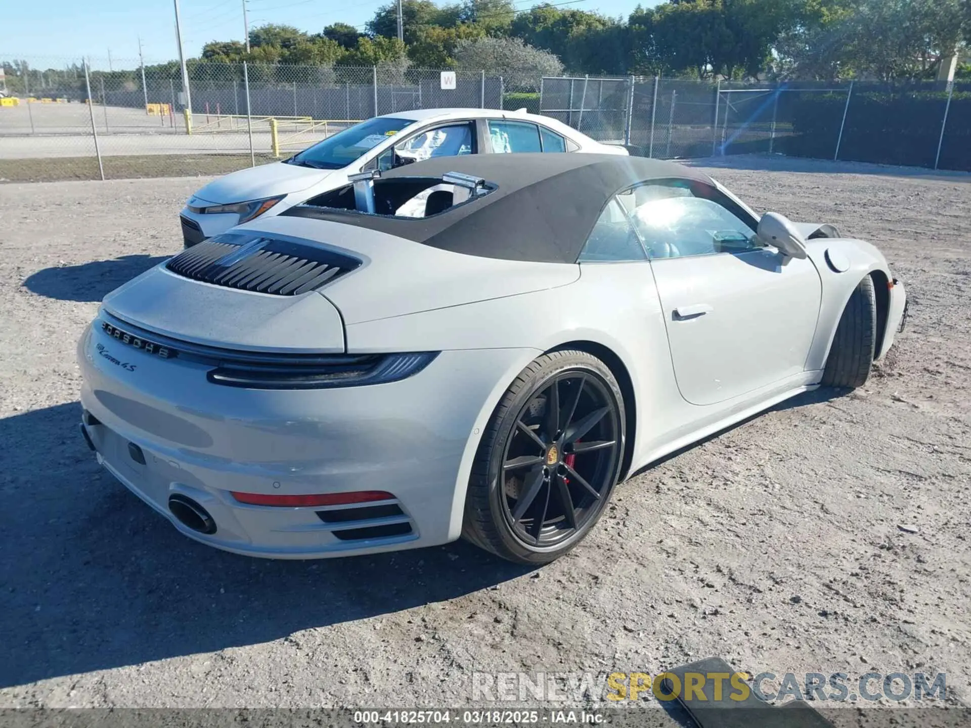 4 Photograph of a damaged car WP0CB2A95NS244660 PORSCHE 911 2022