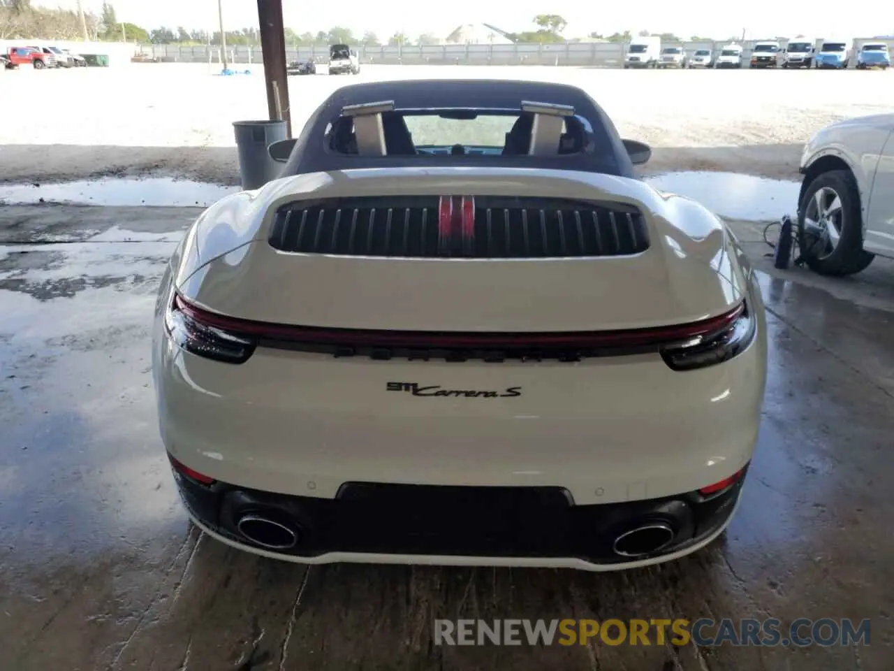 6 Photograph of a damaged car WP0CB2A95NS244996 PORSCHE 911 2022