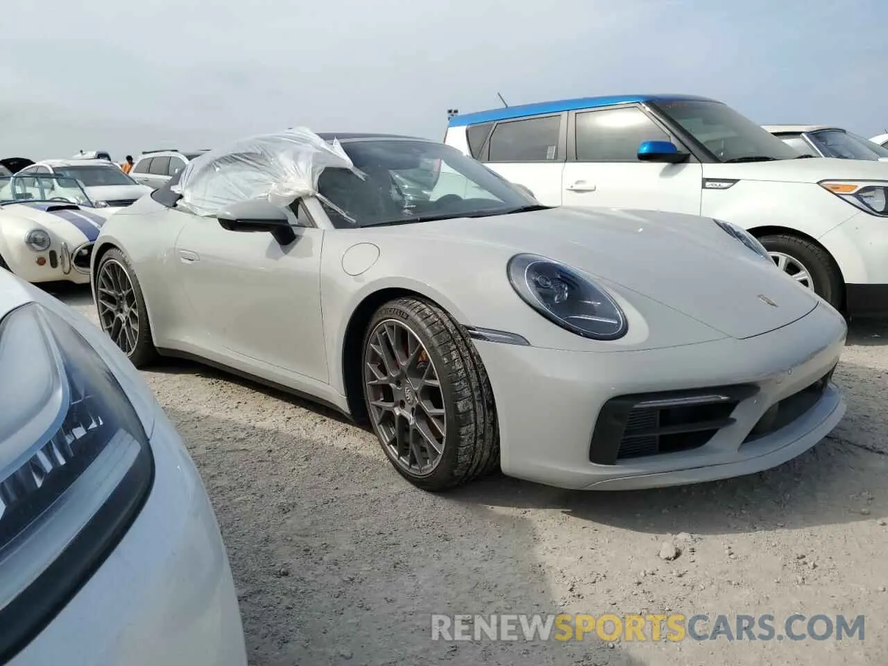 4 Photograph of a damaged car WP0CB2A9XNS245285 PORSCHE 911 2022