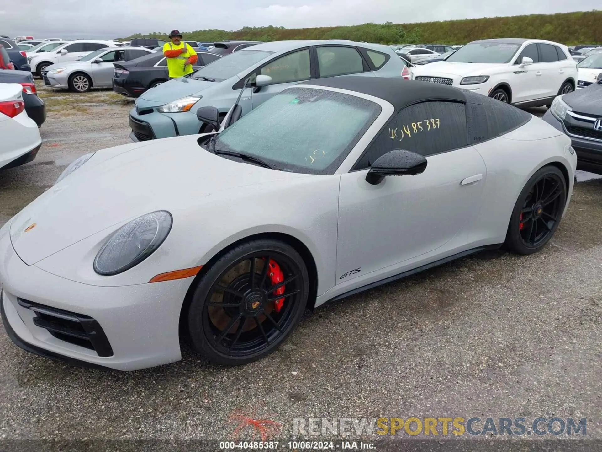 2 Photograph of a damaged car WP0BB2A94PS233048 PORSCHE 911 2023
