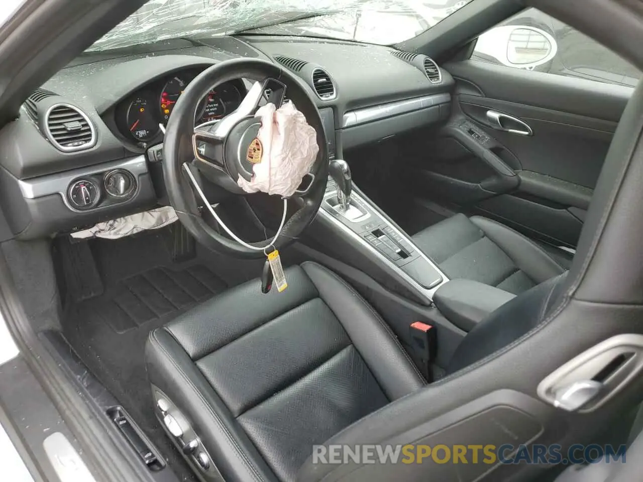 8 Photograph of a damaged car WP0CA2A80KS211040 PORSCHE BOXSTER 2019