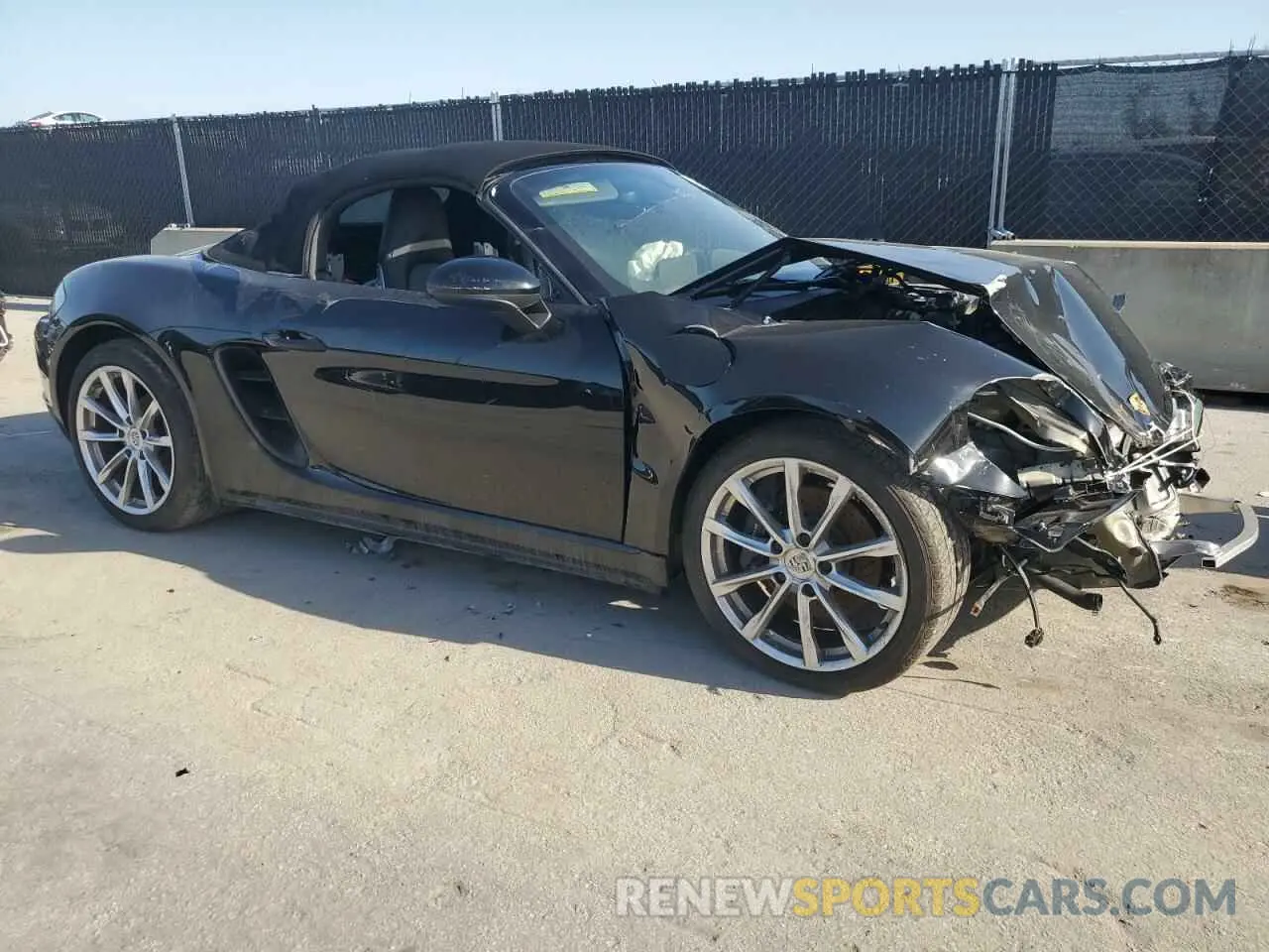4 Photograph of a damaged car WP0CA2A81KS210463 PORSCHE BOXSTER 2019