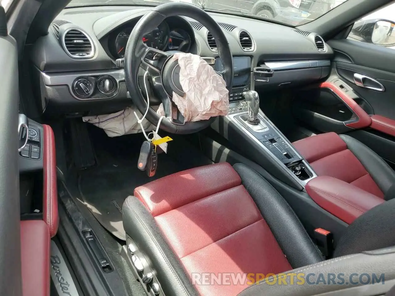 8 Photograph of a damaged car WP0CA2A87KS210774 PORSCHE BOXSTER 2019