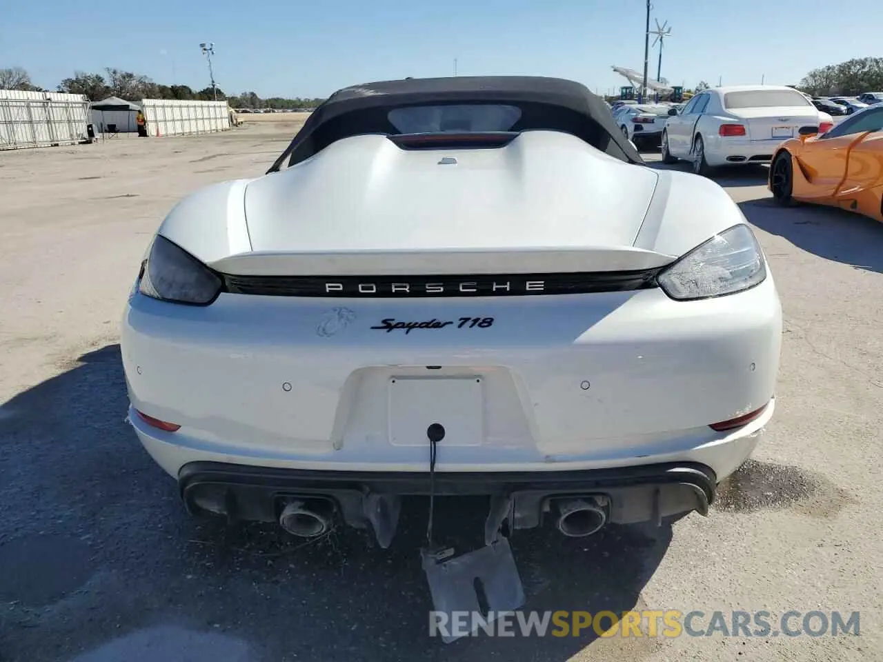 6 Photograph of a damaged car WP0CC2A81LS240199 PORSCHE BOXSTER 2020