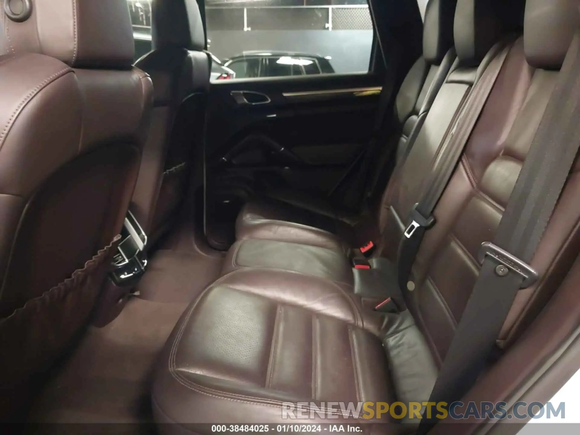 8 Photograph of a damaged car WP1AC2A25CLA83031 PORSCHE CAYENNE 2012