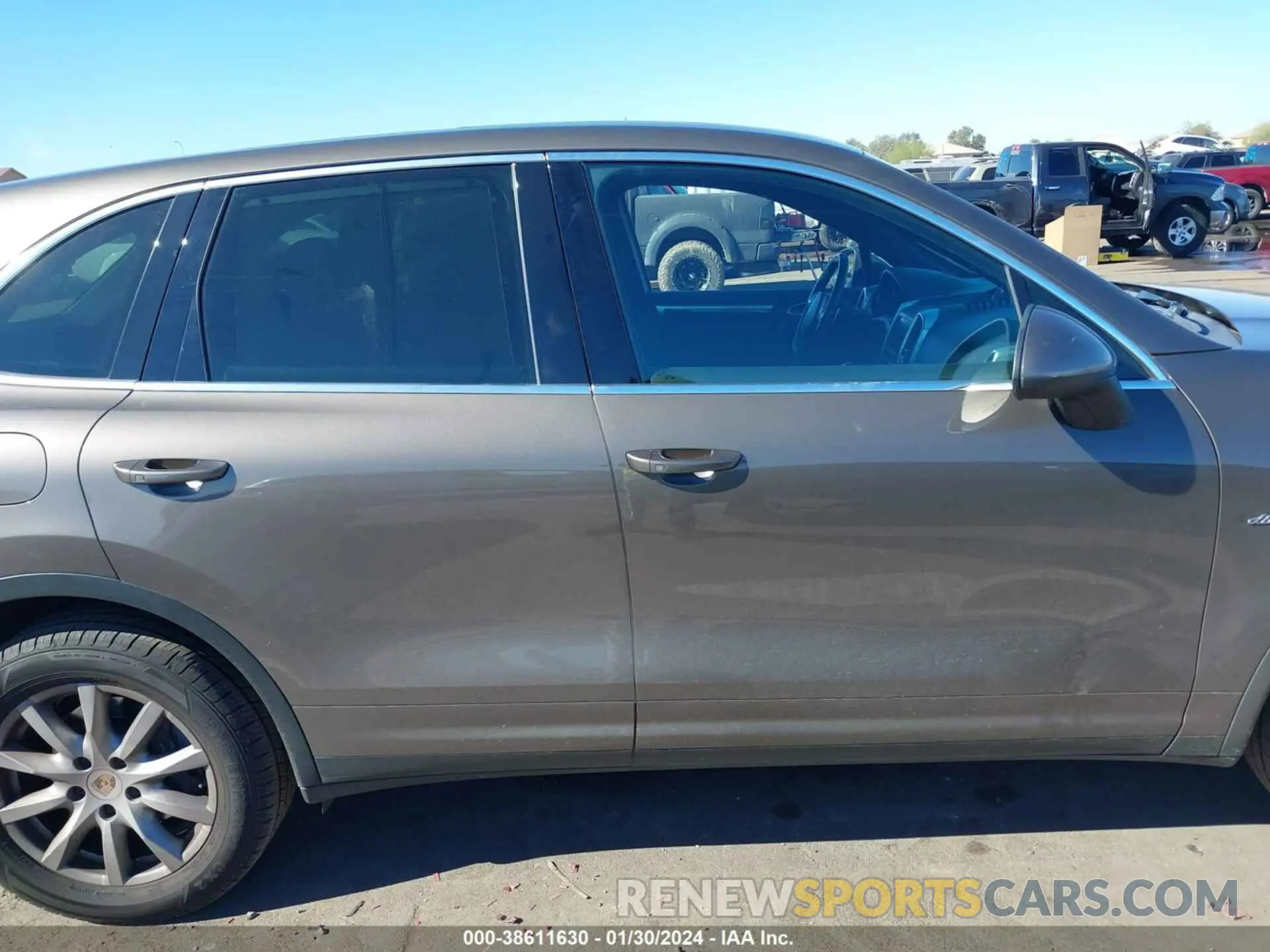 13 Photograph of a damaged car WP1AF2A26ELA38979 PORSCHE CAYENNE 2014