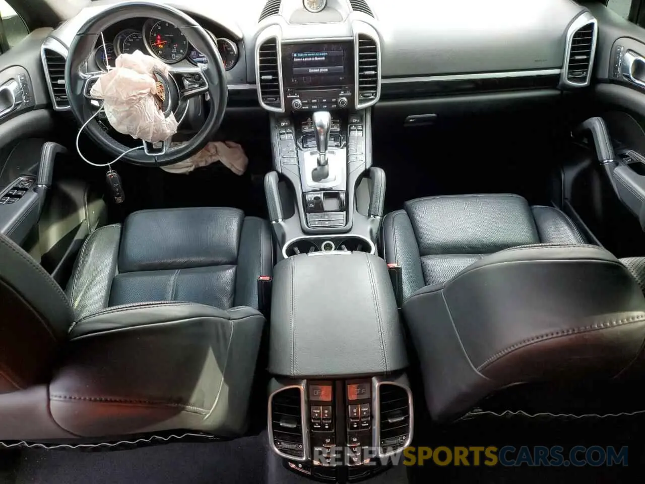 8 Photograph of a damaged car WP1AA2A24HKA80608 PORSCHE CAYENNE 2017