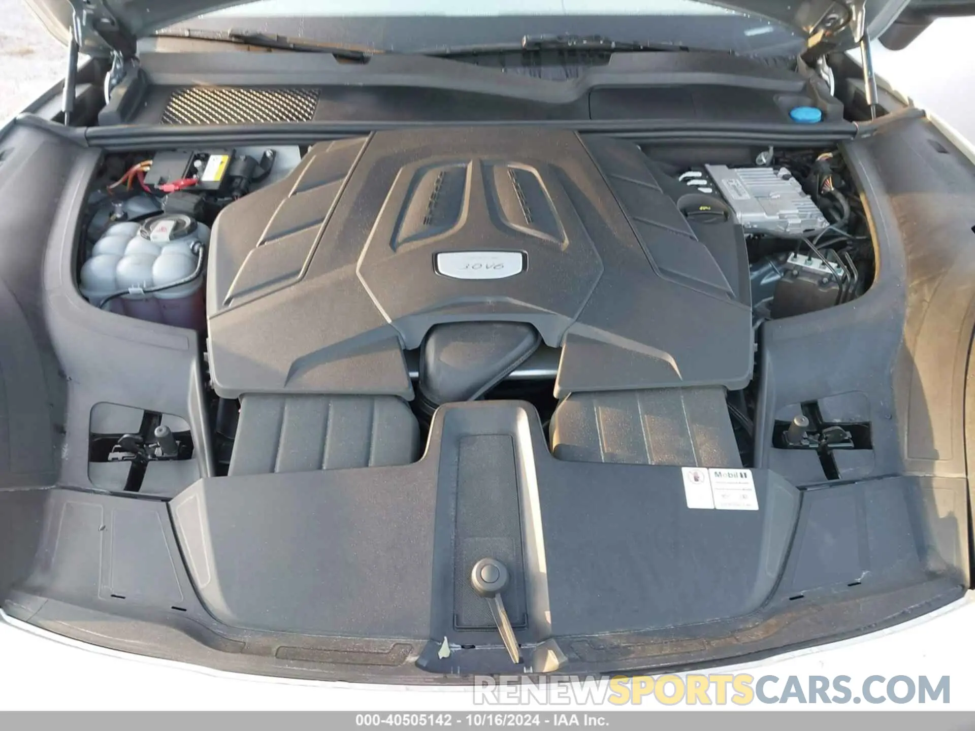 10 Photograph of a damaged car WP1AA2AY0KDA06179 PORSCHE CAYENNE 2019