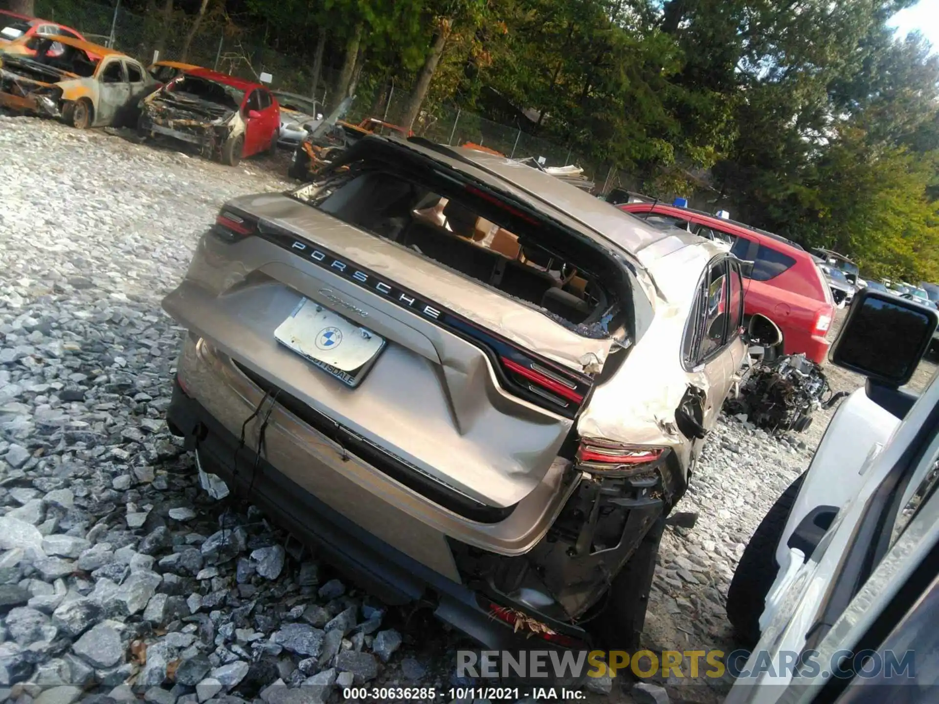 4 Photograph of a damaged car WP1AA2AY1KDA17305 PORSCHE CAYENNE 2019