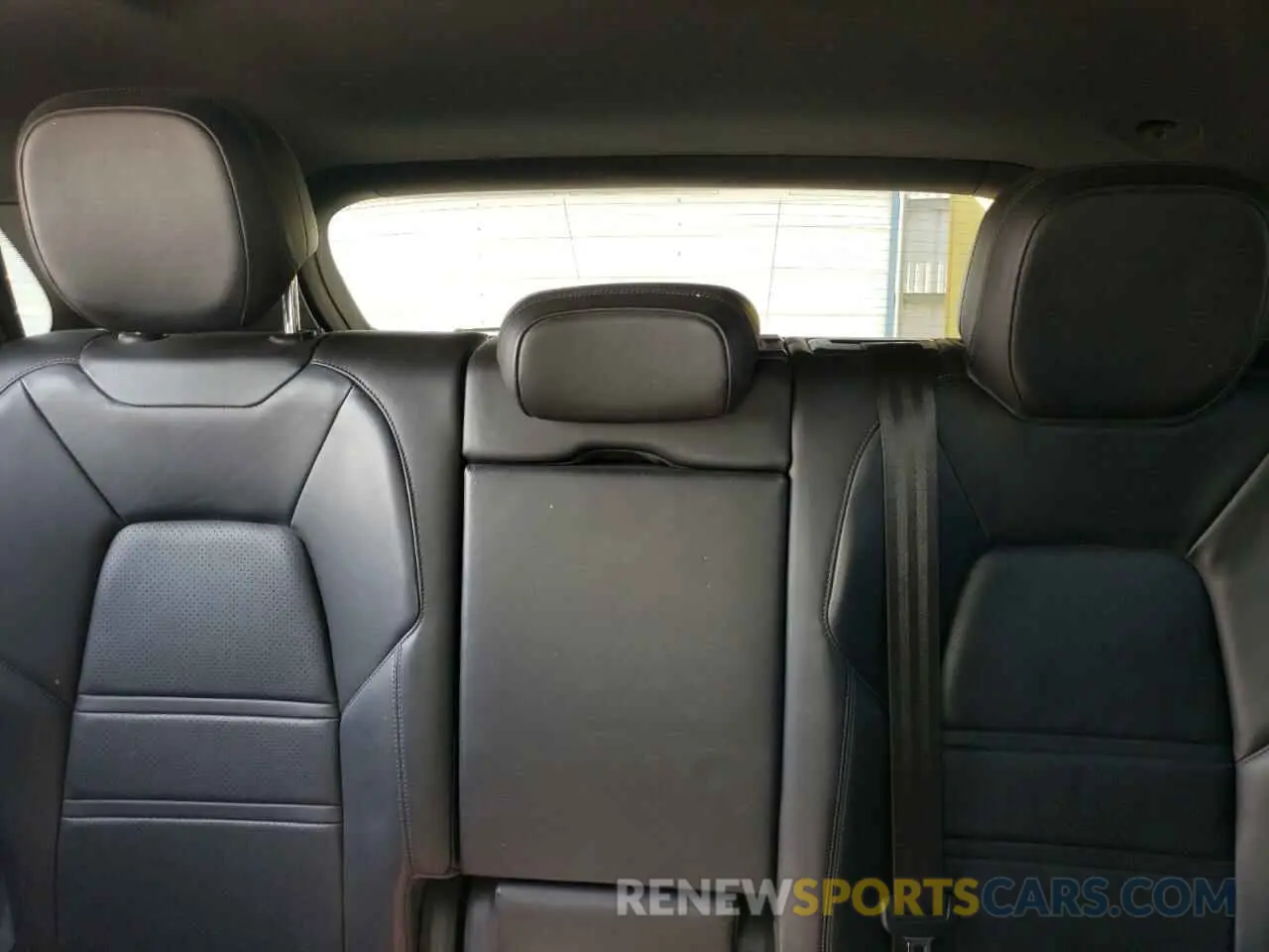 10 Photograph of a damaged car WP1AA2AY2KDA02103 PORSCHE CAYENNE 2019