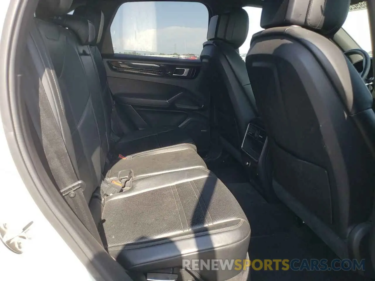 11 Photograph of a damaged car WP1AA2AY2KDA02103 PORSCHE CAYENNE 2019