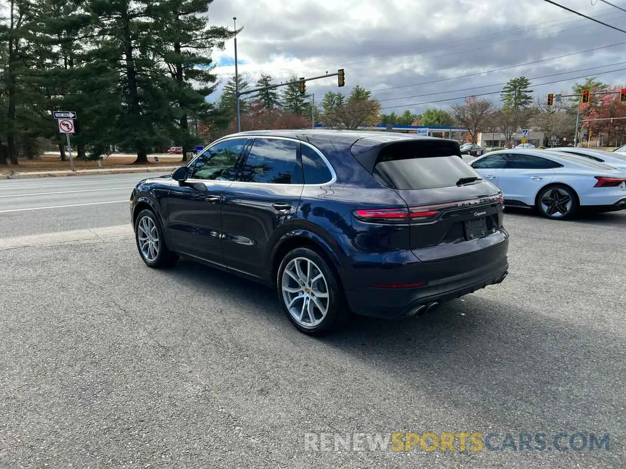 3 Photograph of a damaged car WP1AA2AY2KDA14199 PORSCHE CAYENNE 2019