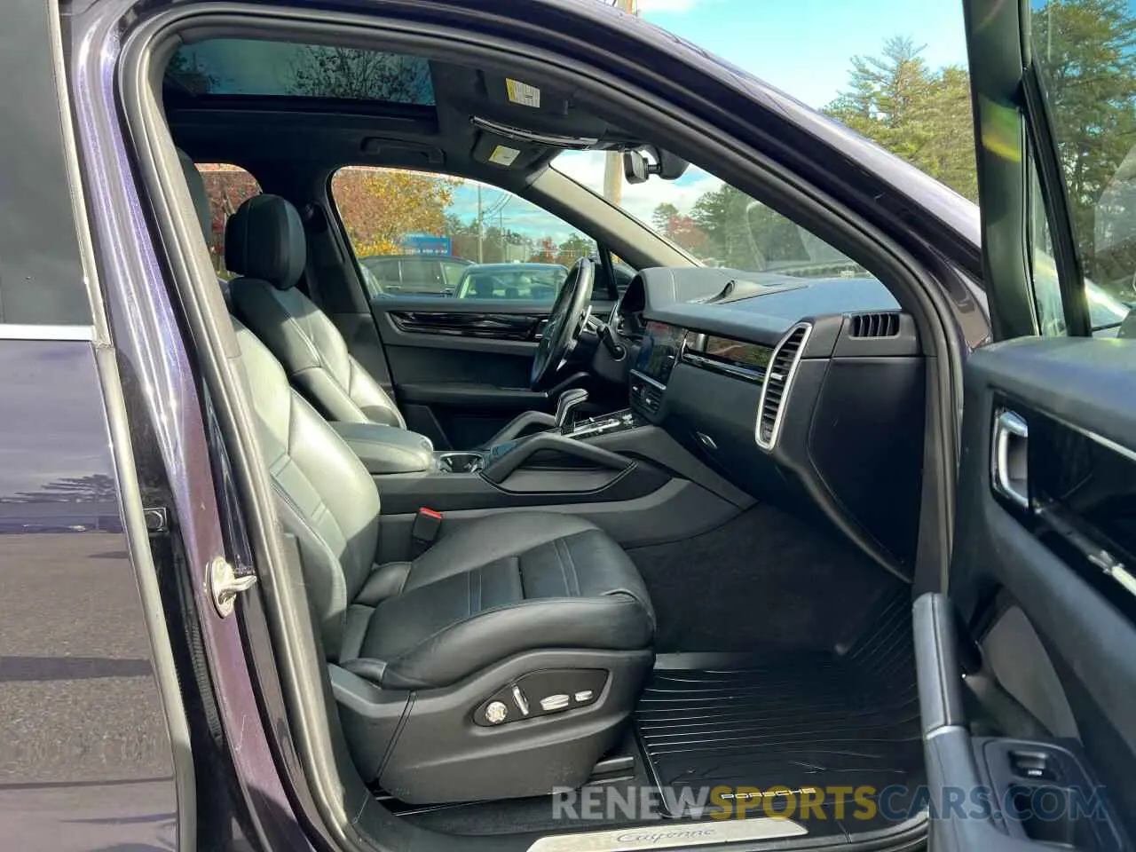 5 Photograph of a damaged car WP1AA2AY2KDA14199 PORSCHE CAYENNE 2019