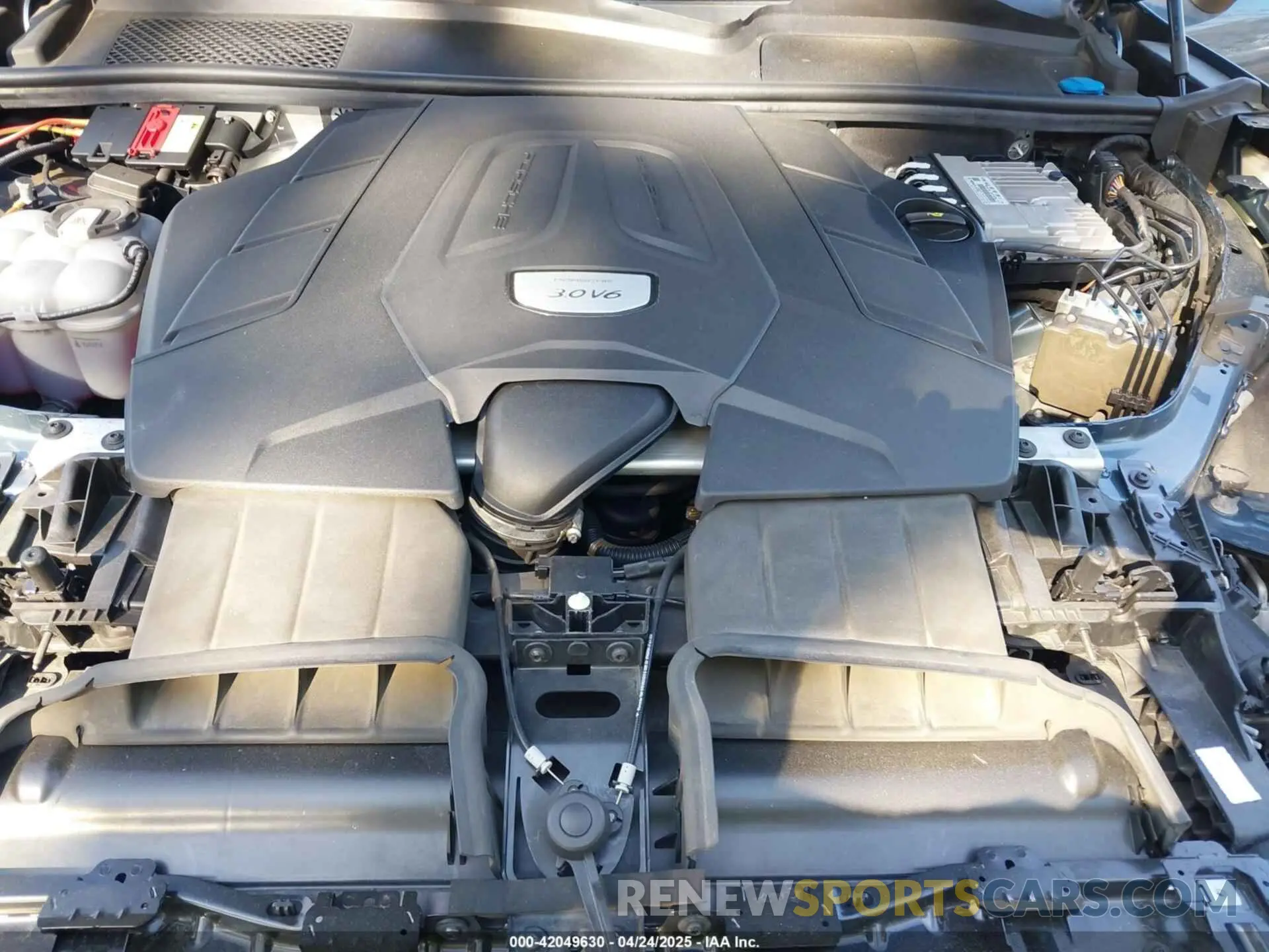 10 Photograph of a damaged car WP1AA2AY2KDA14302 PORSCHE CAYENNE 2019