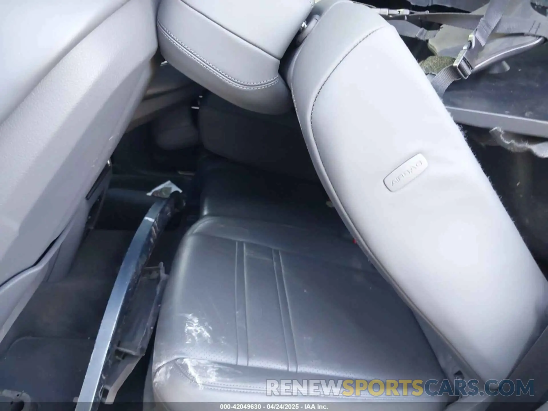 8 Photograph of a damaged car WP1AA2AY2KDA14302 PORSCHE CAYENNE 2019