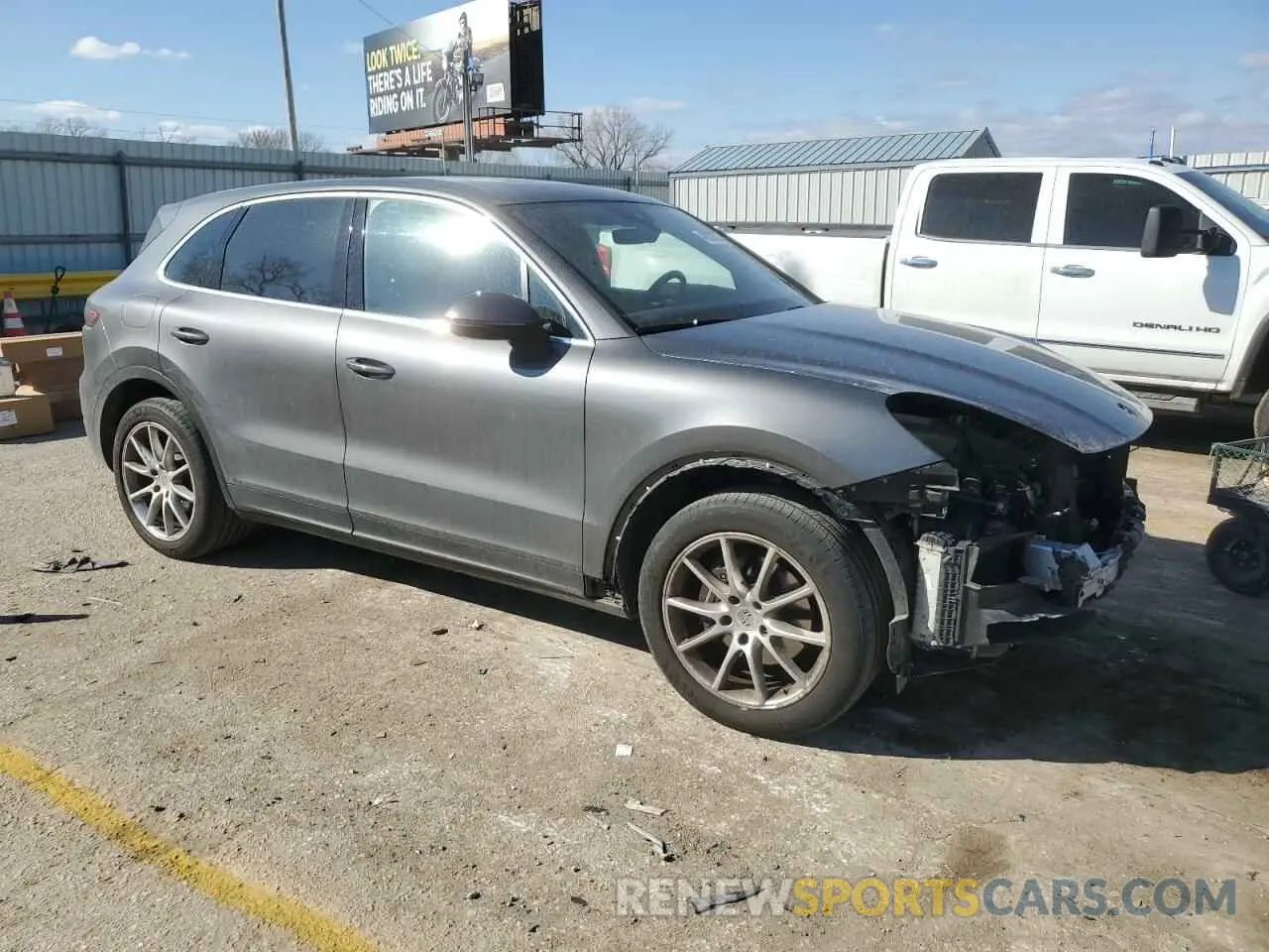 4 Photograph of a damaged car WP1AA2AY2KDA18155 PORSCHE CAYENNE 2019