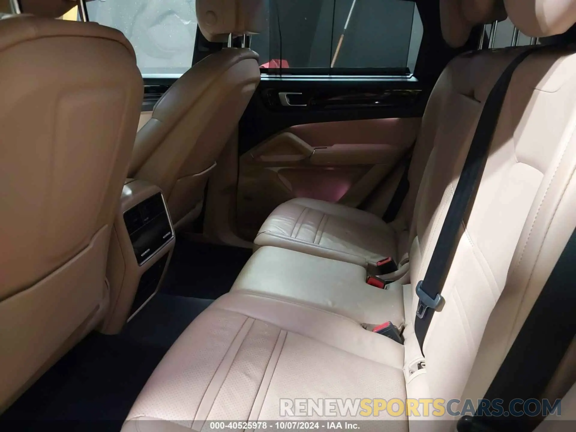 8 Photograph of a damaged car WP1AA2AY3KDA07519 PORSCHE CAYENNE 2019