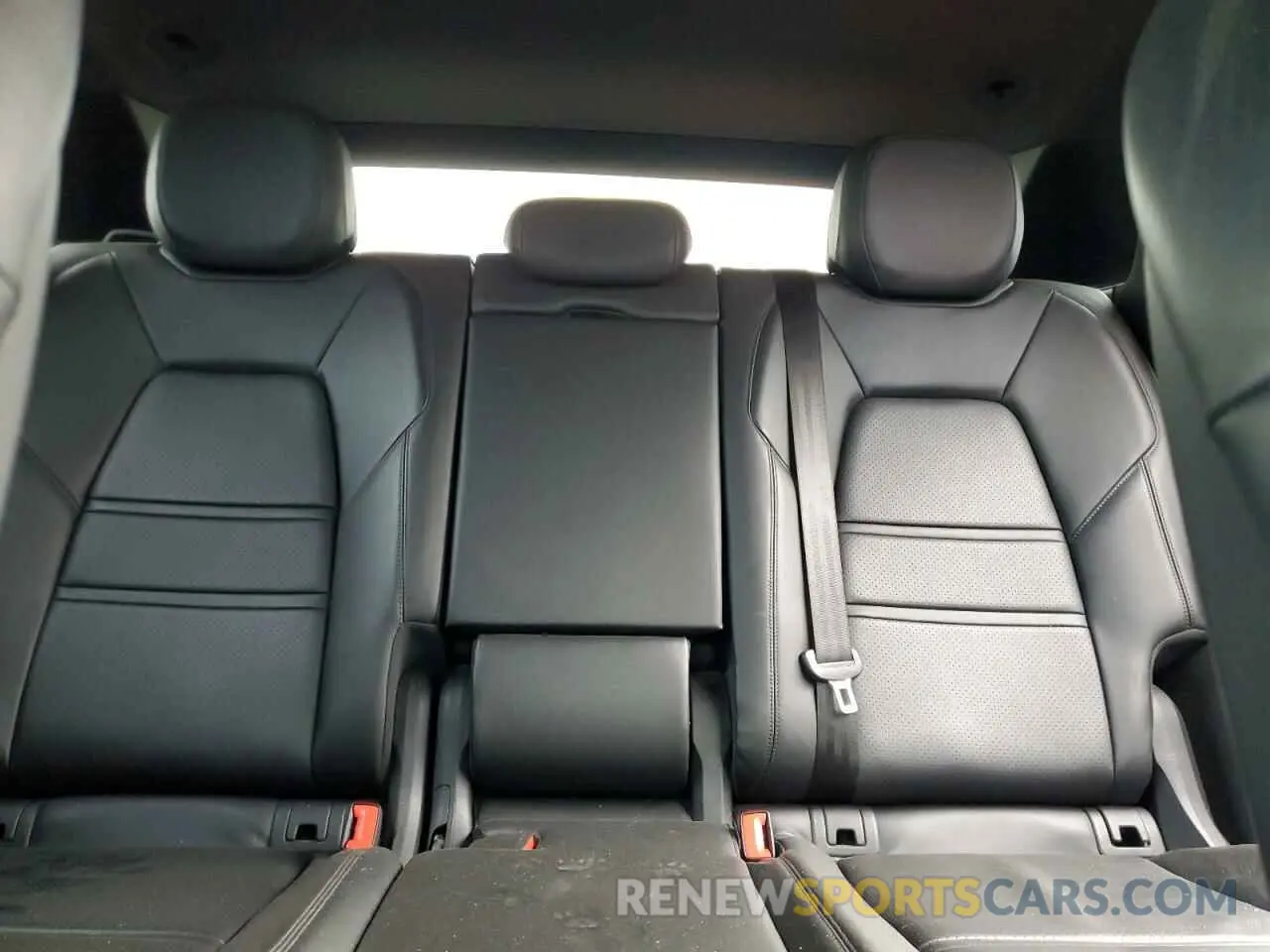 10 Photograph of a damaged car WP1AA2AY4KDA01261 PORSCHE CAYENNE 2019