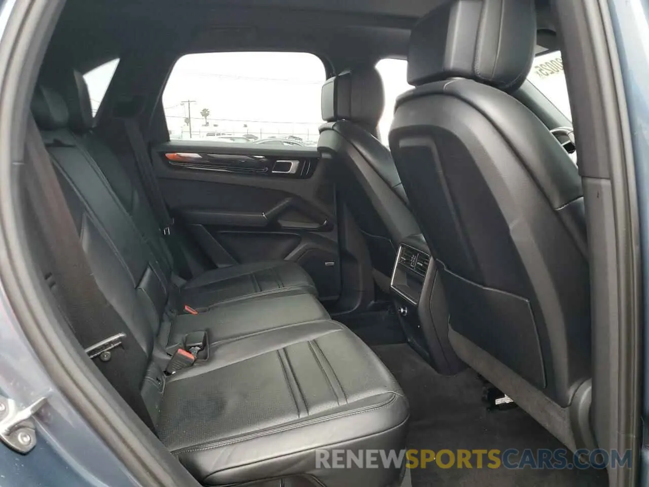 11 Photograph of a damaged car WP1AA2AY4KDA01261 PORSCHE CAYENNE 2019