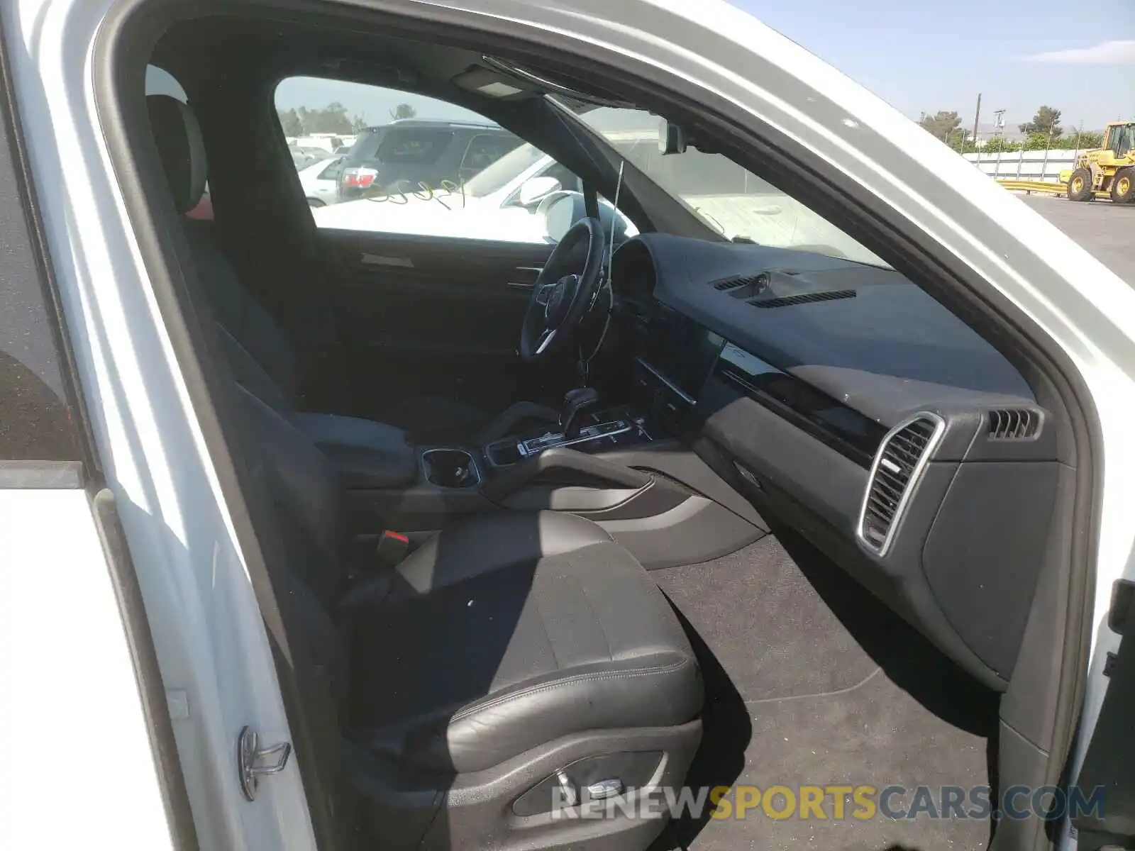 5 Photograph of a damaged car WP1AA2AY4KDA09070 PORSCHE CAYENNE 2019