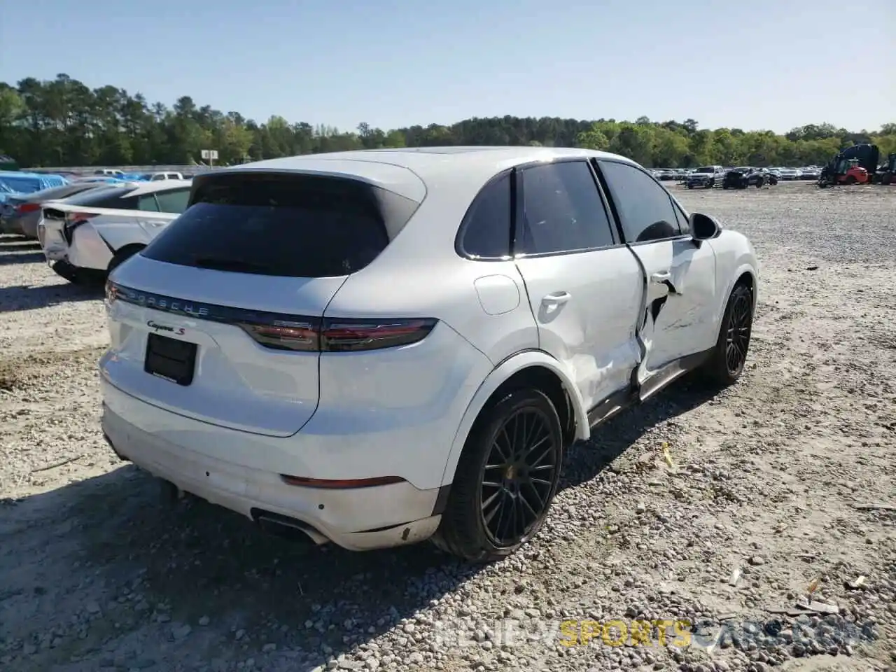 4 Photograph of a damaged car WP1AA2AY4KDA13992 PORSCHE CAYENNE 2019