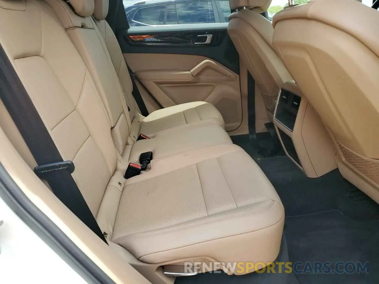 11 Photograph of a damaged car WP1AA2AY4KDA18514 PORSCHE CAYENNE 2019