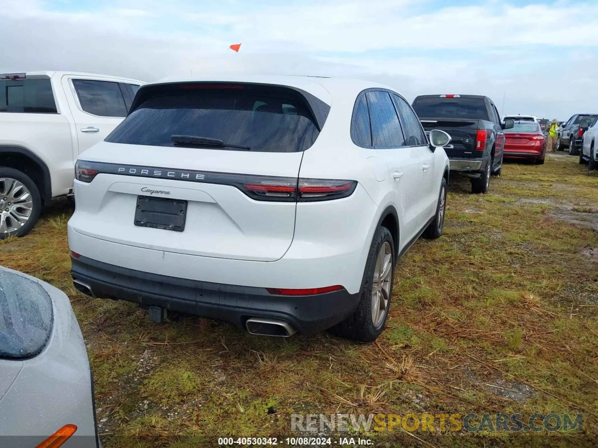 4 Photograph of a damaged car WP1AA2AY5KDA14133 PORSCHE CAYENNE 2019