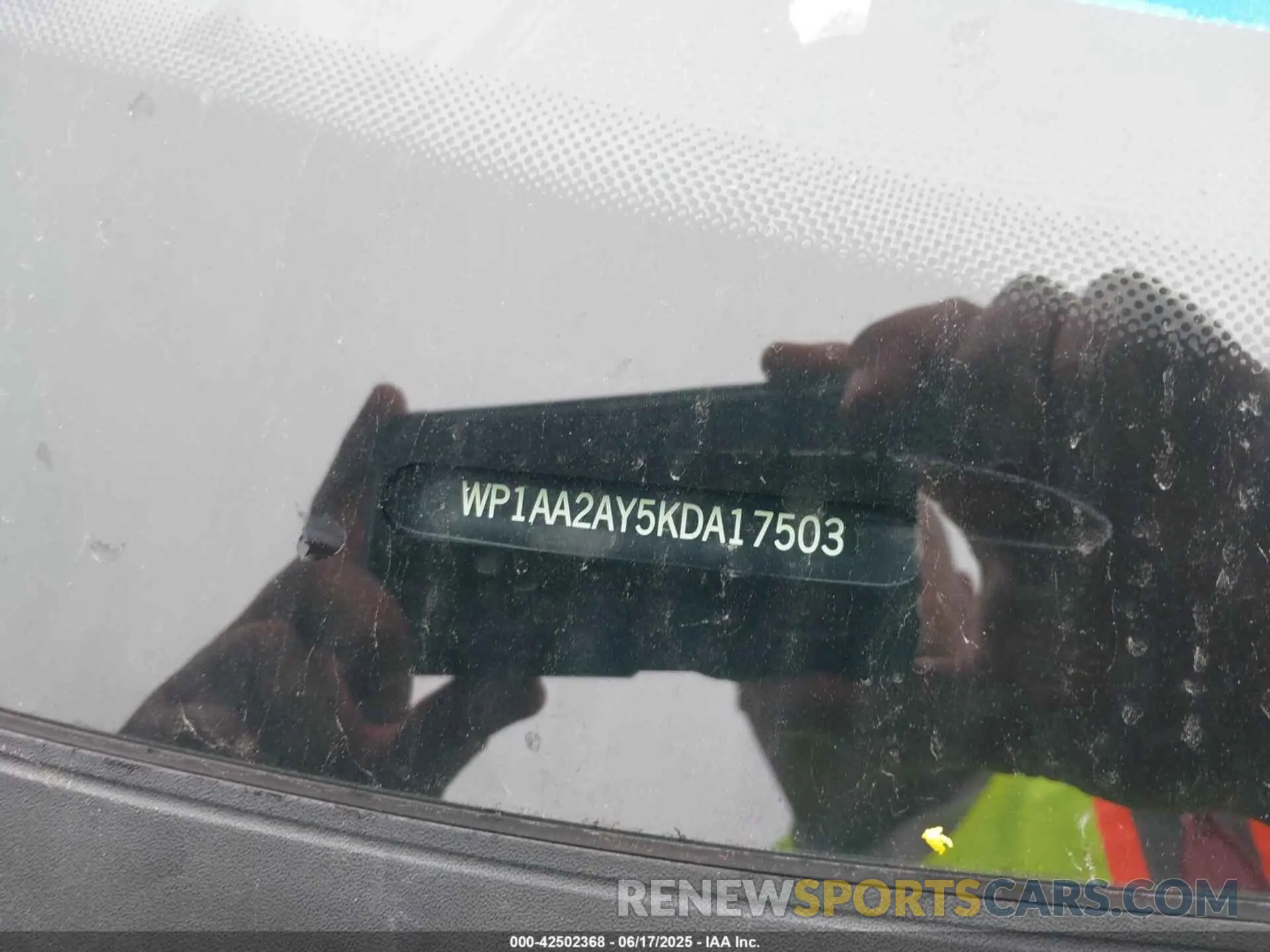17 Photograph of a damaged car WP1AA2AY5KDA17503 PORSCHE CAYENNE 2019
